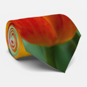 Heldere oranje tulpen in het park stropdas (Opgerold)