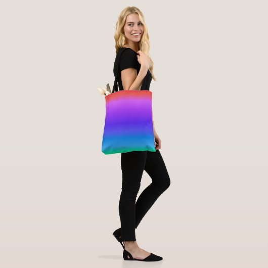 Heldere regenboog draagtas (Op model)
