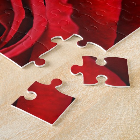 Heldere rode rozendichte legpuzzel (Zijkant)