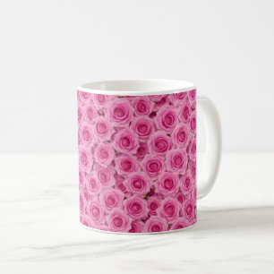Heldere roze rozen koffiemok