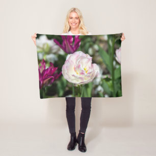 Heldere roze tulpen op een zonnige dag fleece deken