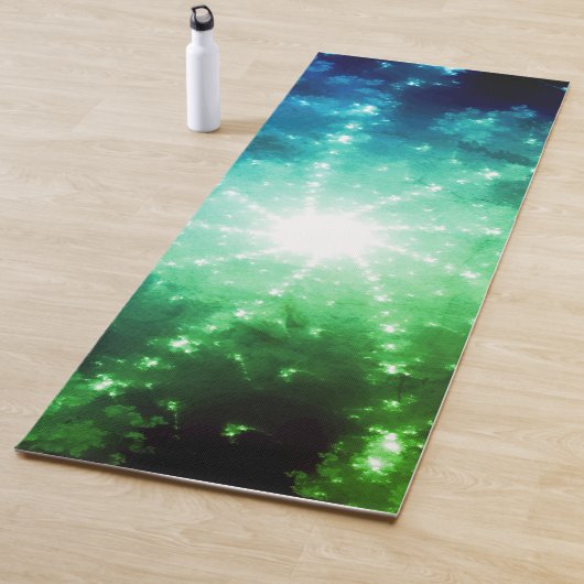 Heldergroen blauw licht aan het einde van de tunne yogamat (In situ)