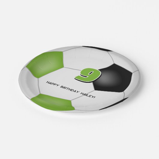Heldergroen zwart voetbal kinderverjaardagsfeestje papieren bordje (Gekanteld)