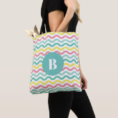 Helderkleurig Wavy Pattern Monogramed Draagtas (Dichtbij)