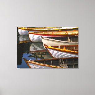 Helderkleurige boten aan het Wooden Boat Center Canvas Afdruk
