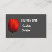 Helderrode tulp op houtskool grijs minimalist visitekaartje (Voorkant)
