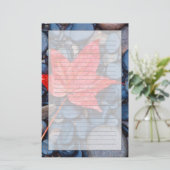 Helderrood Herfst Leaf Briefpapier (Staand voorkant)