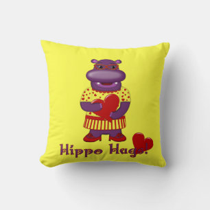 Henrietta Hippo Hugs Jouer Oreiller Jaune