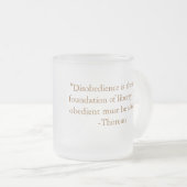 Henry David Thoreau a personnalisé la tasse de (Devant droit)