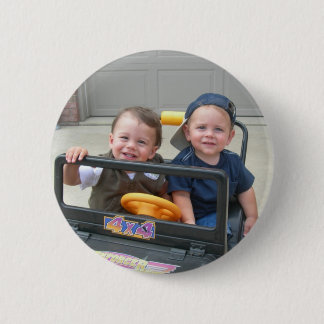 Henry en Eli Ronde Button 5,7 Cm