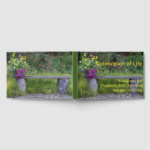 Herdenking van het leven in de Rustic Bench Flower Gastenboek (Volledig)