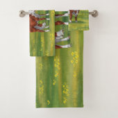 Hereford Cow & Cute Calf dans les pâturages d'été (En situation)