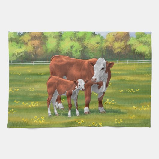 Hereford-Koe en Cute Calf in zomerperiode Theedoek (Horizontaal)