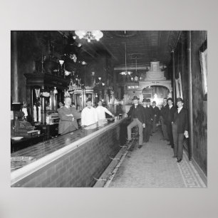 Heren aan de bar, 1910. Antieke foto Poster