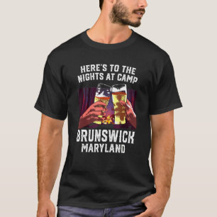 Heren tot de nacht in Camp Brunswick Camping Mary T-shirt