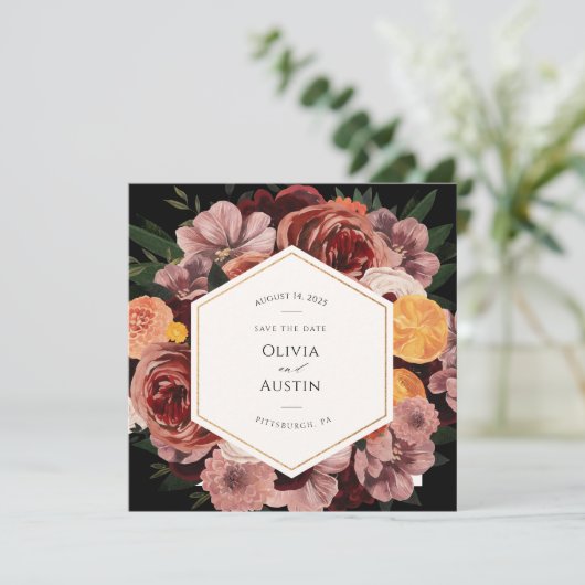 Herfst Burgundy Bloemige 'Save the Date' Kaart (Staand voorkant)