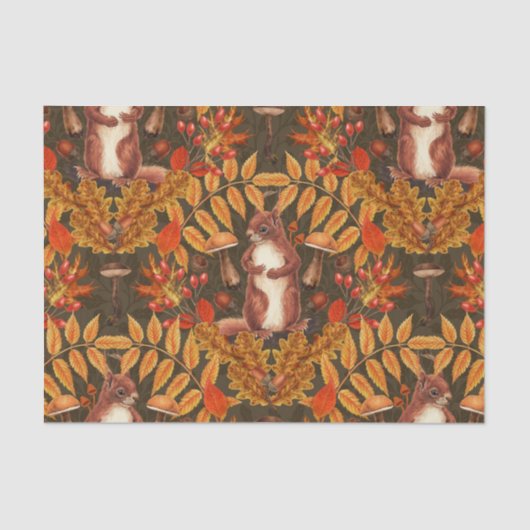 Herfst eekhoorn op donkerbruin tissuepapier (Voorkant)
