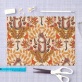 Herfst eekhoorn op off white tissuepapier (Craft)