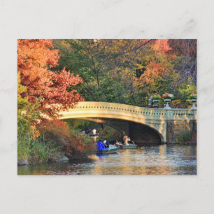 Herfst in Central Park: Boaters door Bow Bridge #0 Briefkaart
