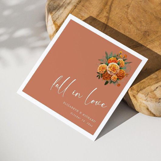 Herfst in Liefde op Terracotta: Uniek Script Bruil Servet