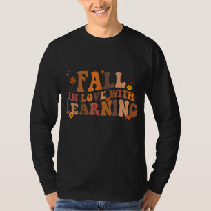 Herfst in liefde voor het leren van Herfst leraar T-shirt