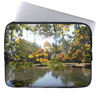 Herfst in Montreal 13 inch Laptop Sleeve