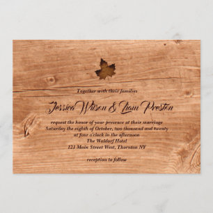 Herfst Maple Leaf Wedding Uitnodiging op eiken