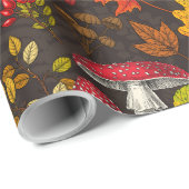 Herfst paddenstoelen, bladeren, noten en bessen op cadeaupapier (Rol Hoek)