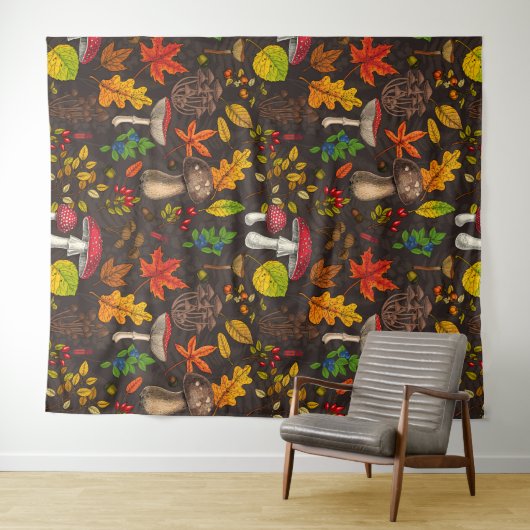 Herfst paddenstoelen, bladeren, noten en bessen op wandkleed (In Situ (horizontaal))