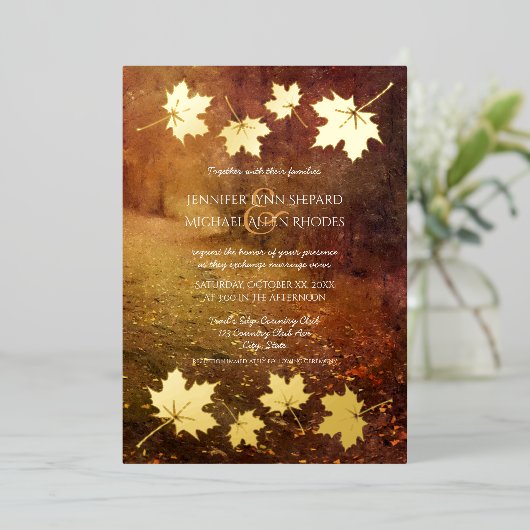 herfst trail esdoorn bladeren accent bruiloft folie uitnodiging (Staand Voorkant)