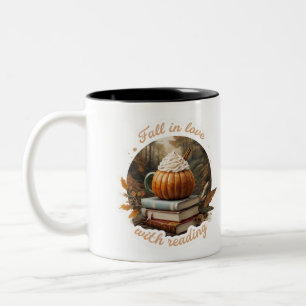 herfst verliefd op lezen tweekleurige koffiemok