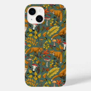 Herfst vossen op pijnboomgroen Case-Mate iPhone 14 hoesje