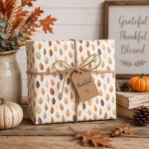 Herfstbladeren-cadeauverpakking in roestbruin, crè cadeaupapier