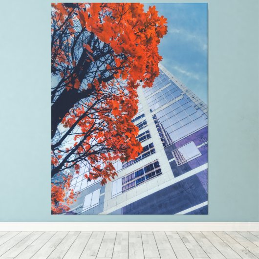 Herfstboom en modern gebouw canvas afdruk (Insitu (Houten vloer))