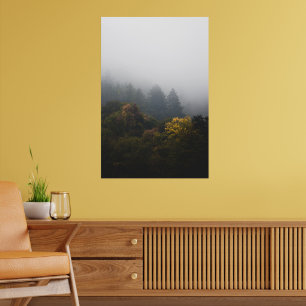 Herfstbos gehuld in mist poster
