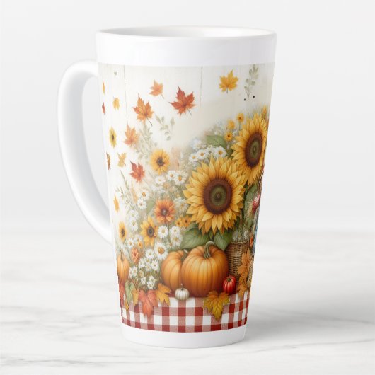 Herfstgebladerte en vogelverschrikker met zonneblo latte mok (Linkerhoek)