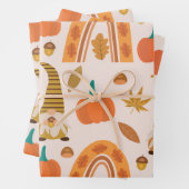 Herfstkabouters met regenboog en herfstbladeren inpakpapier vel (In situ)