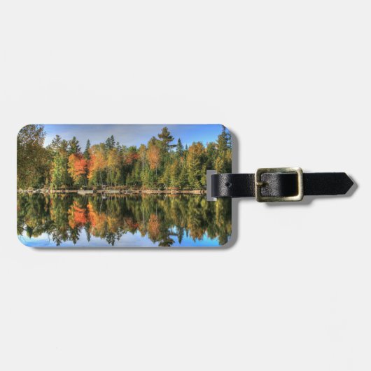 Herfstloof weerspiegeling in Maine meren Bagagelabel (Voorkant horizontaal)