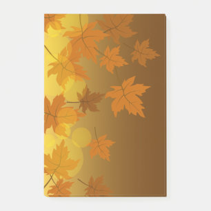 Herfstpatroon met vallende esdoornbladeren en boke post-it® notes