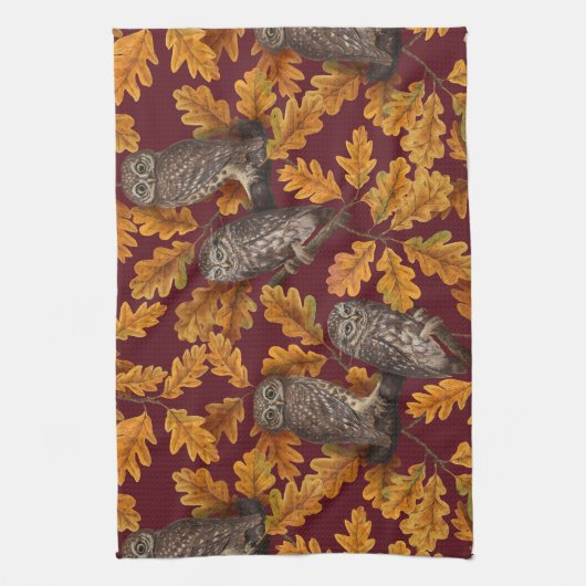 Herfstuilen op donkerrood theedoek (Verticaal)