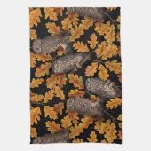 Herfstuilen op zwart theedoek (Verticaal)