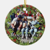 Herinneringen met opa Foto - Holly Berries Lijst Keramisch Ornament (Voorkant)