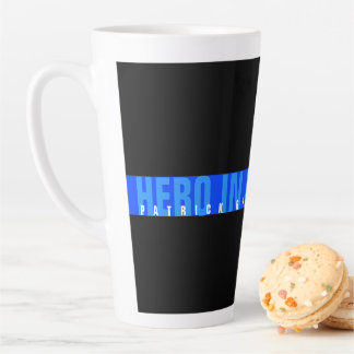 Hero in blauw politie met blauwlijnmonogram latte mok
