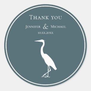 Heron silhouet wit op donker blauwgroen blauw brui ronde sticker