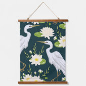 Herons White Lily Green Foliage Waterig landschap Hangend Wandkleed (Voorkant)