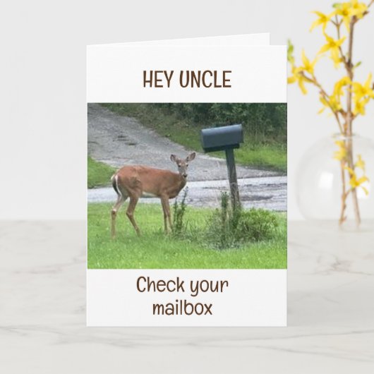 HERT ZEGT "HEY OOM CHECK JE MAILBOX" VERJAARDAG KAART (Gele Bloem)