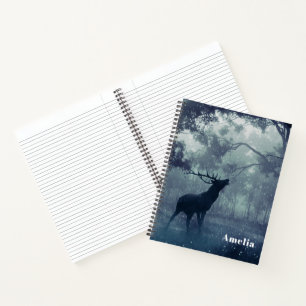 Herten met gewei in een schaduwrijk bos notitieboek