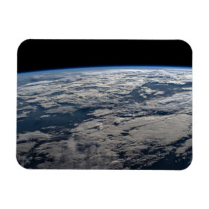 Het aardoppervlak boven een bewolkt Western Austra Magneet