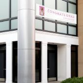 Het Afstudeerder van de Banner van het Afstuderen  (Buitenkant Gebouw)