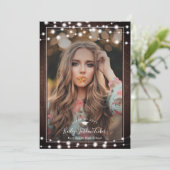 Het Afstuderen van de Foto van het Afstudeerder va Aankondiging (Staand voorkant)